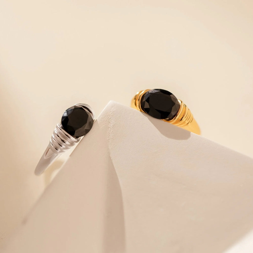 Dusk Signet Ring with Black Onyx Stone