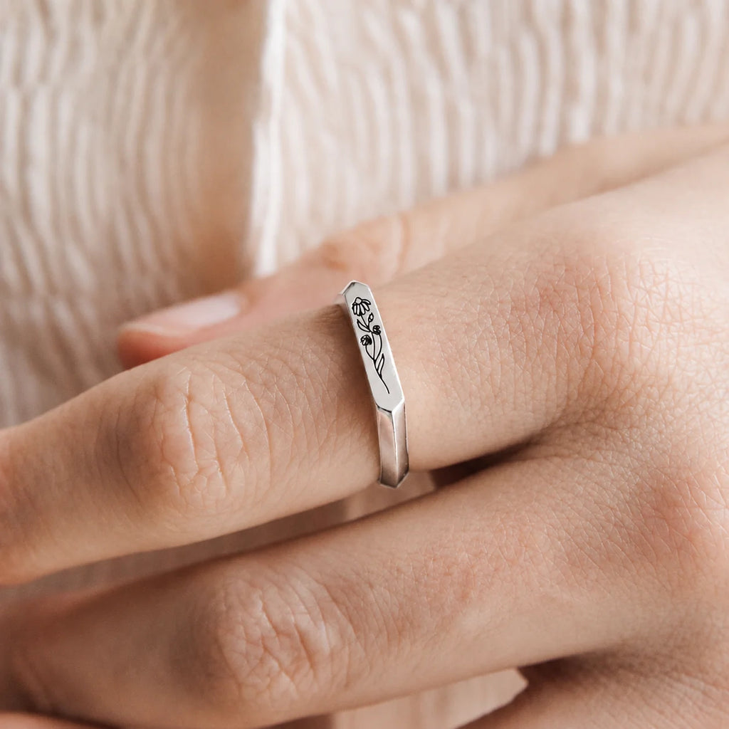 Eternal Remembrance: The Personalized Bar Ring