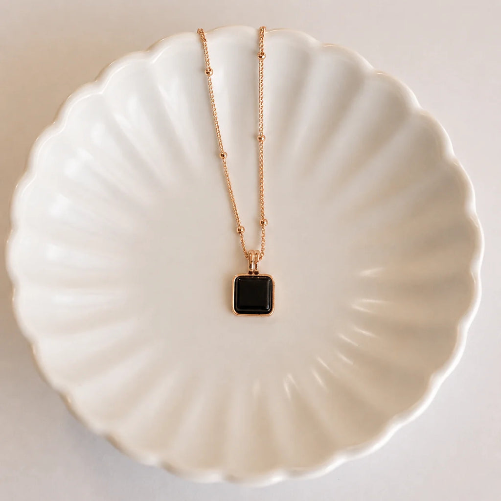 Waverly Black Necklace
