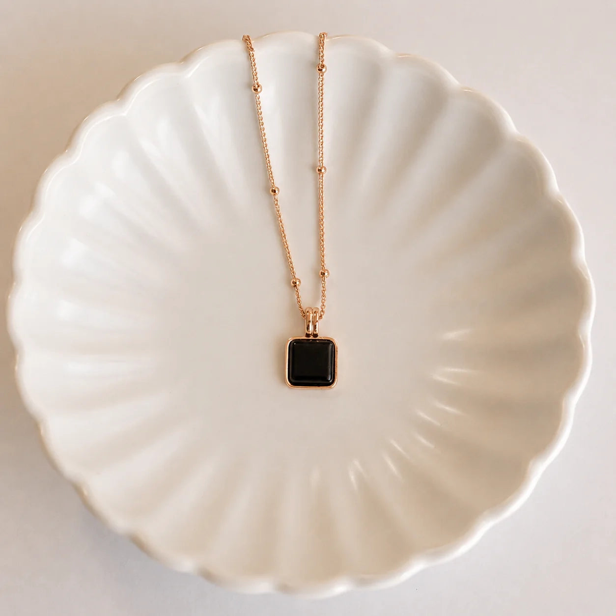 Waverly Black Necklace