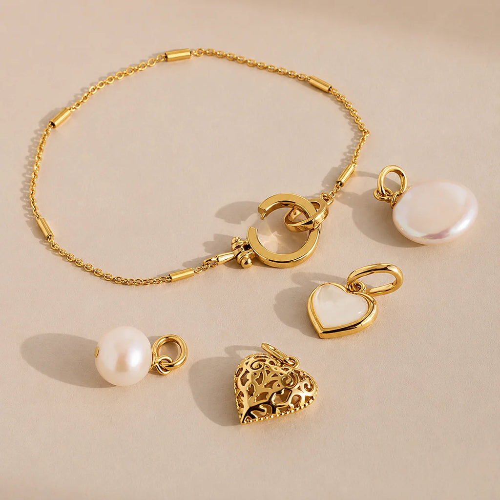 Hinged Circle Pendant Bracelet