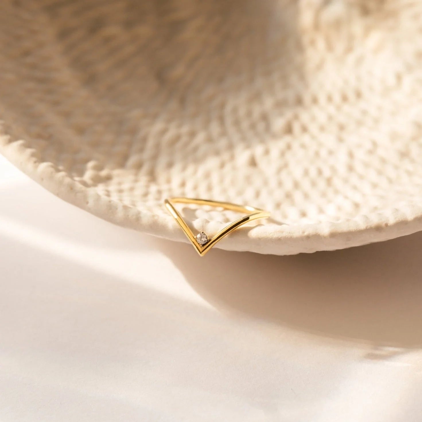 Curve Birthstone Ring