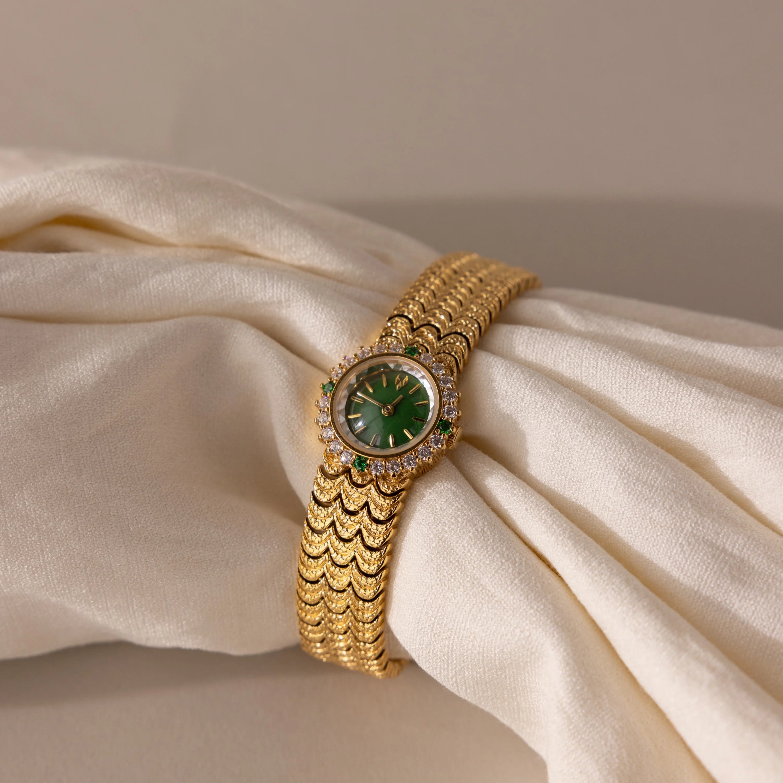 Emerald Scalloped Timepiece Silver 18K Gold Plated
