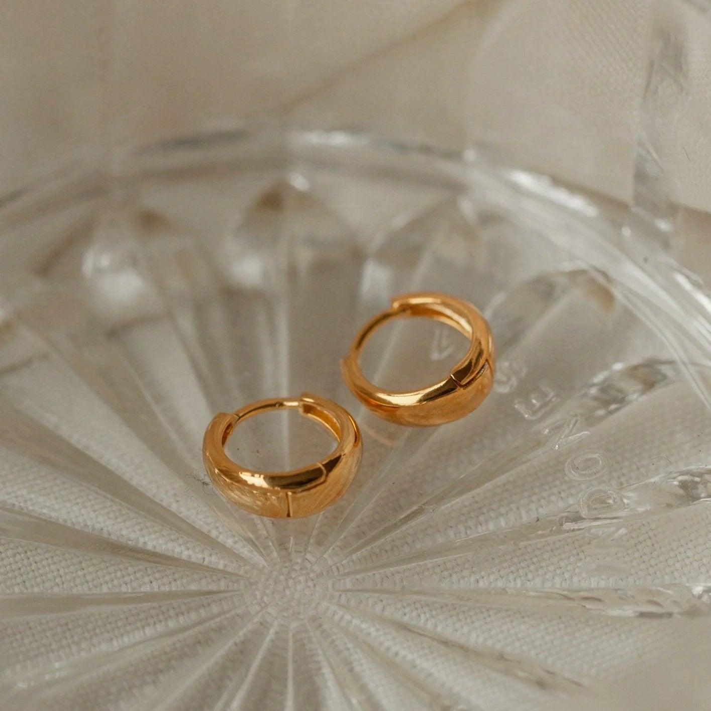 Lucy Hinged Huggies Silver 18K Gold Plated