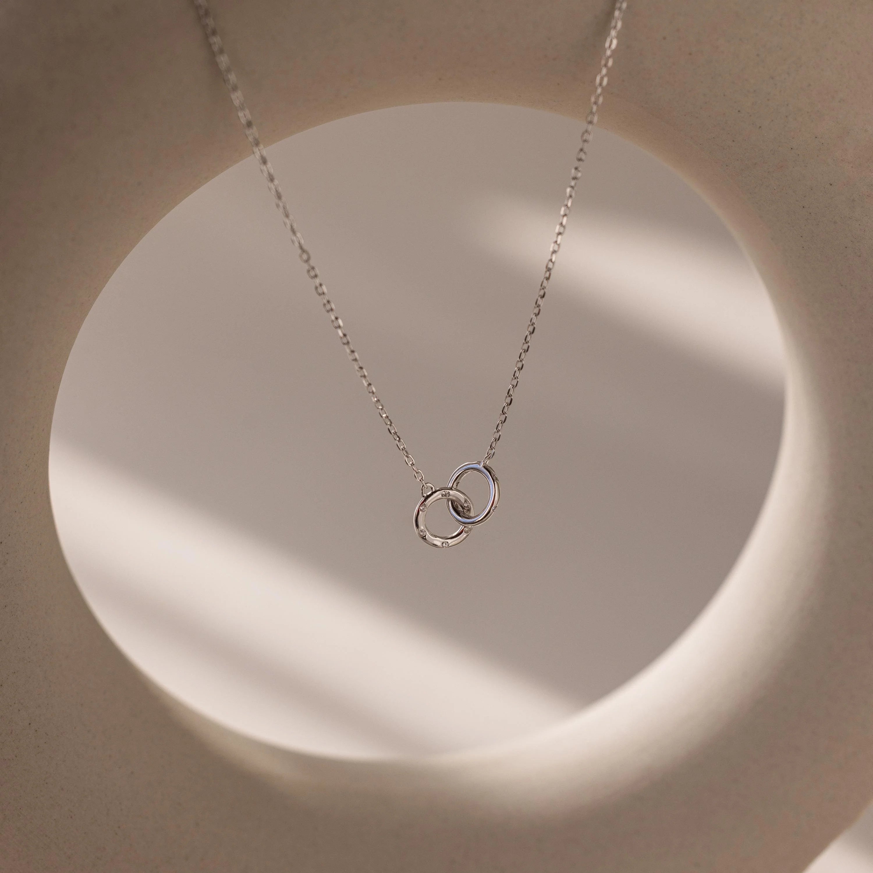 Diamond Interlocking Circle Necklace Silver 18K Gold Plated