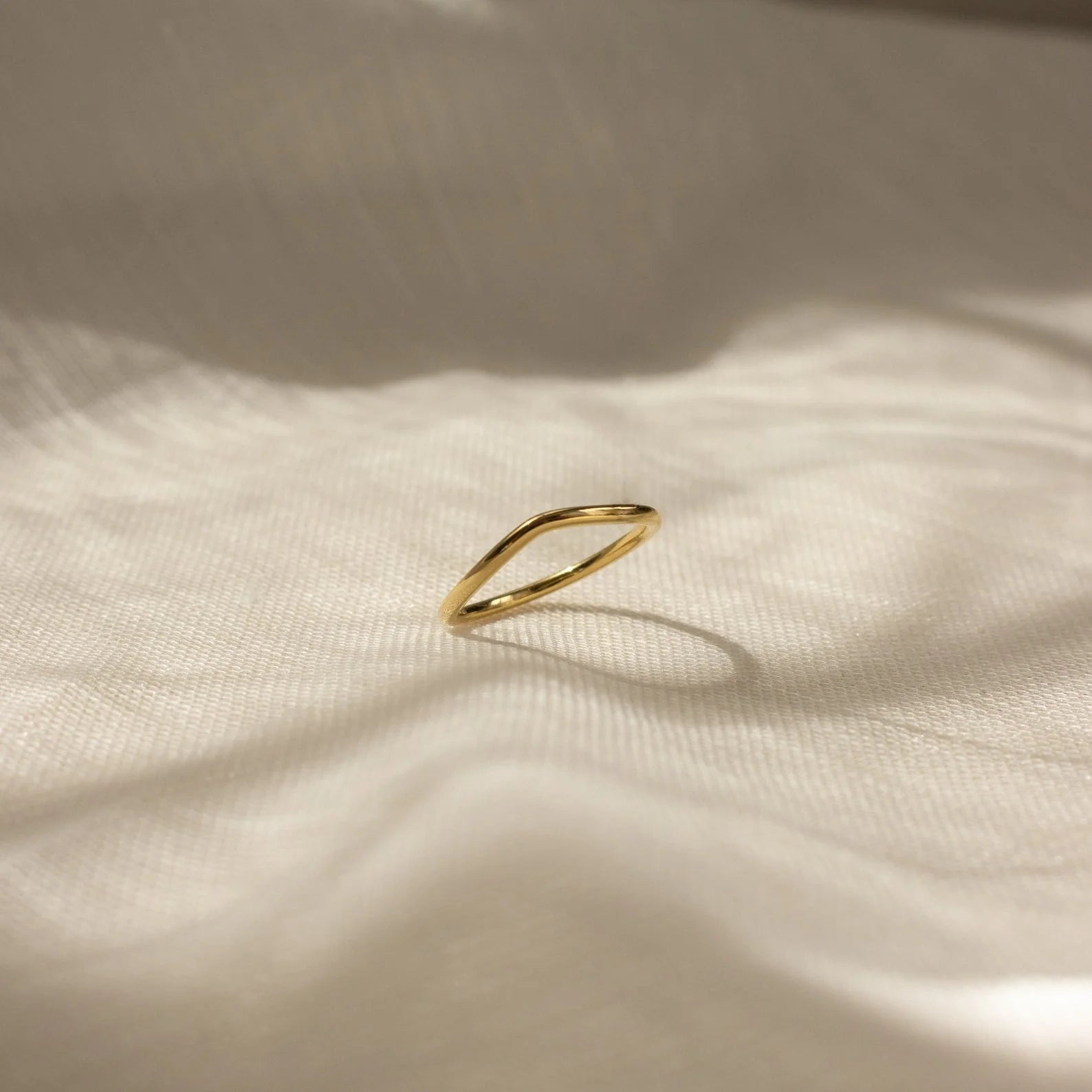 Dainty Wave Band Silver 18K Gold Plated