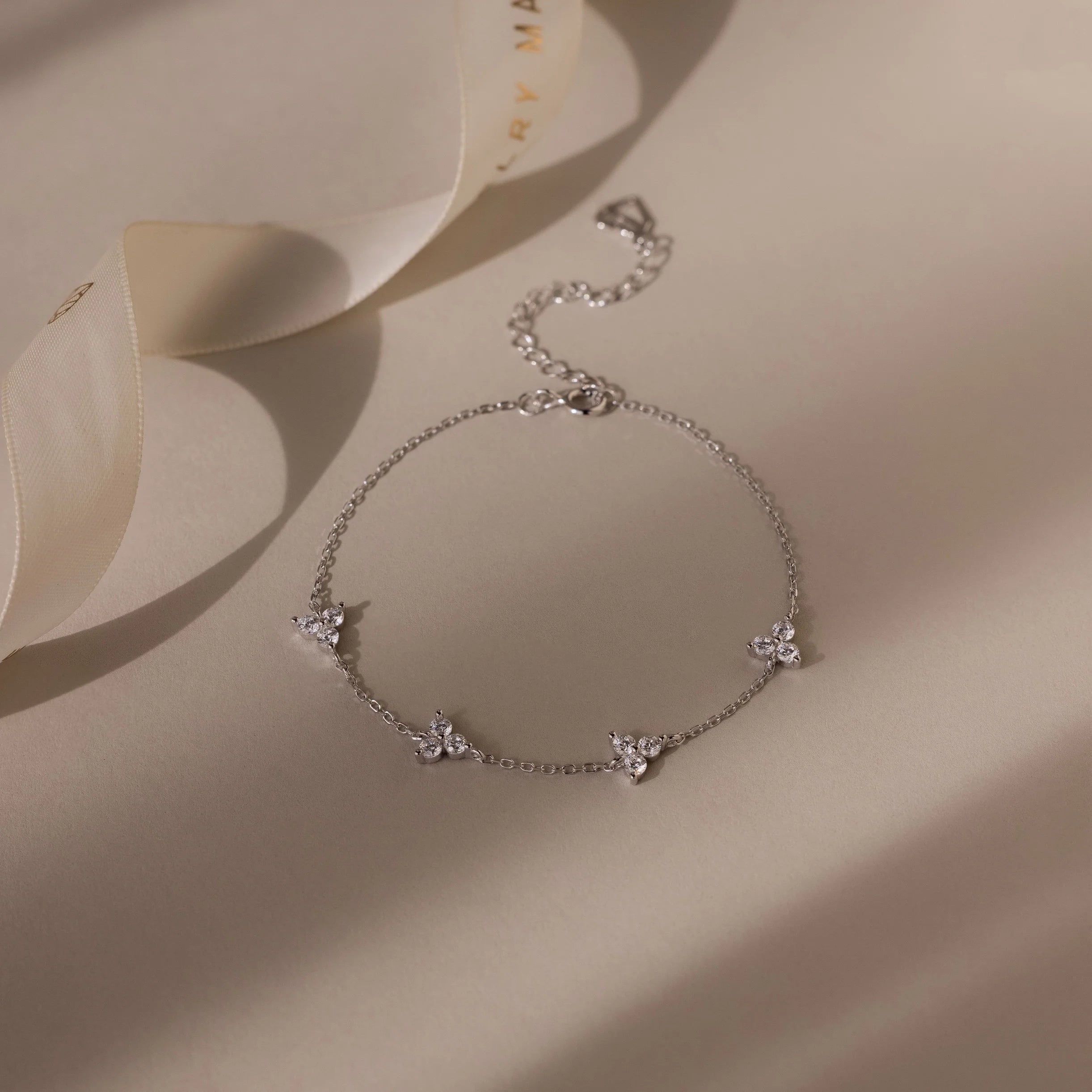 Mini Lily Diamond Bracelet Silver 18K Gold Plated