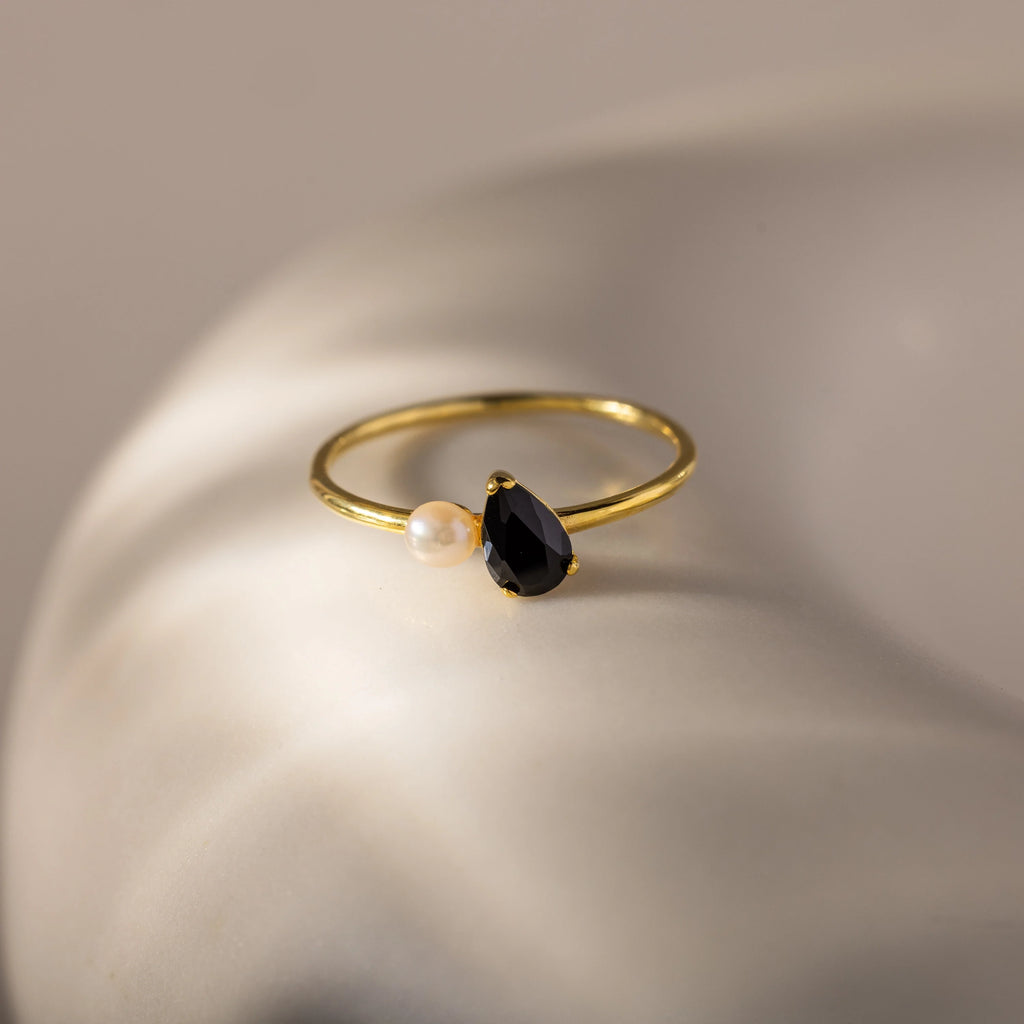 Teardrop Onyx & Pearl Ring Silver 18K Gold Plated