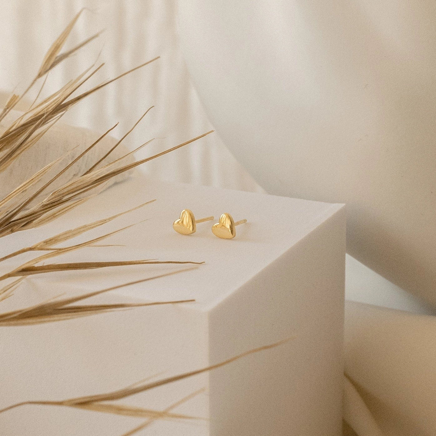 Classic Heart Studs Silver 18K Gold Plated
