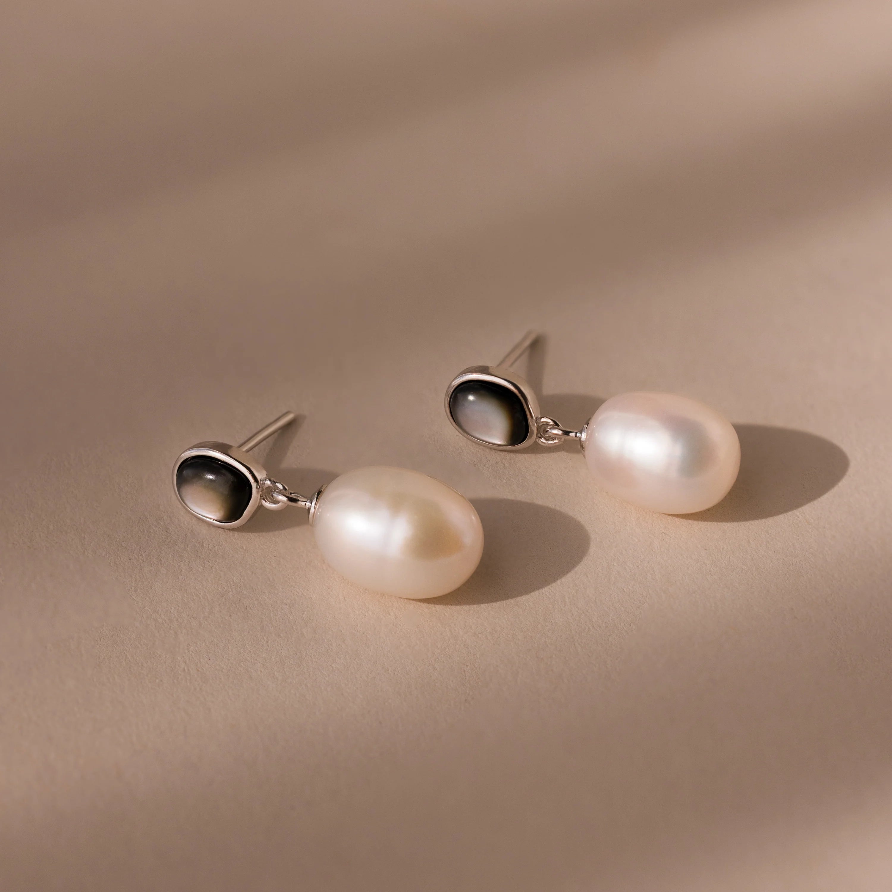Midnight Pearl Drop Earrings Silver 18K Gold Plated