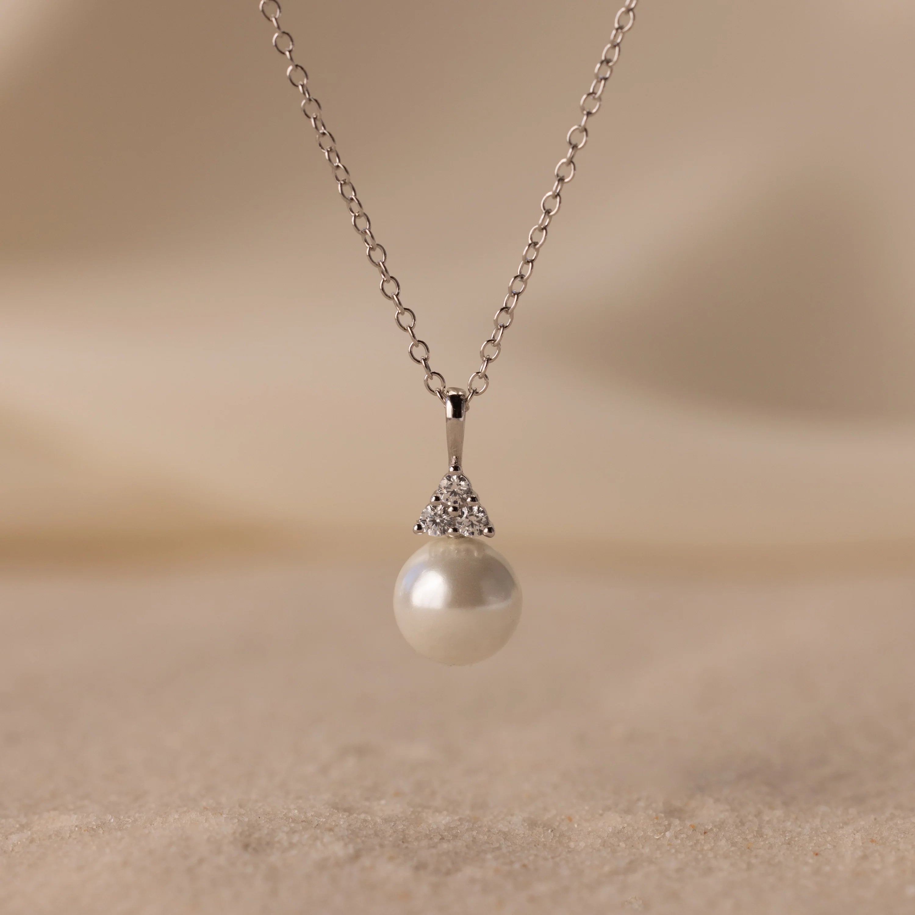 Diamond Halo Pearl Necklace Silver 18K Gold Plated