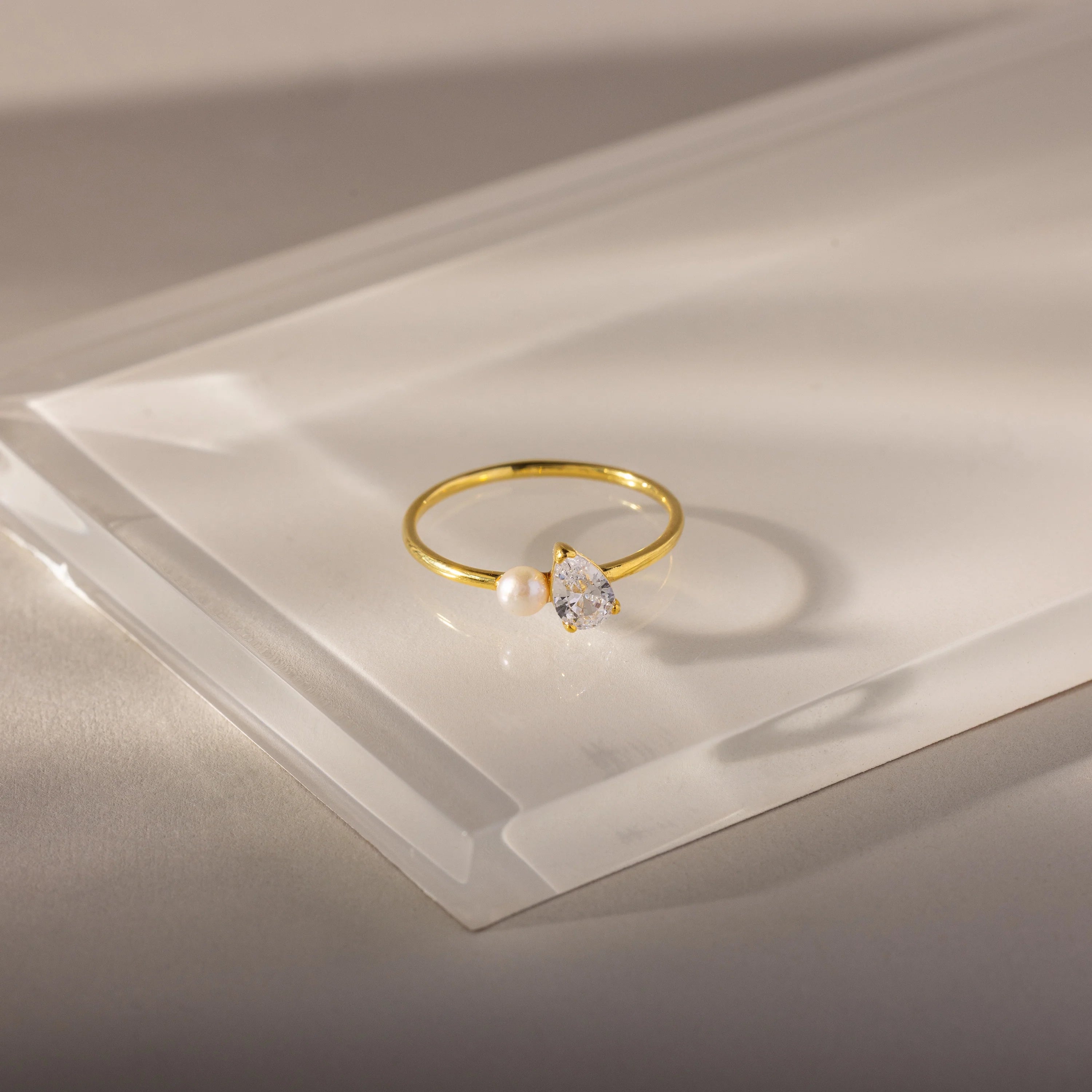 Teardrop Stone & Pearl Ring Silver 18K Gold Plated