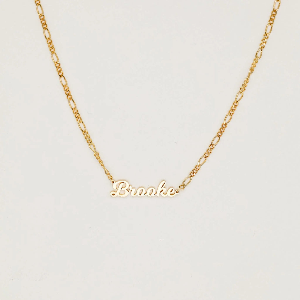 Mellow Name Necklace in Figaro Chain Silver 18K Gold Plated