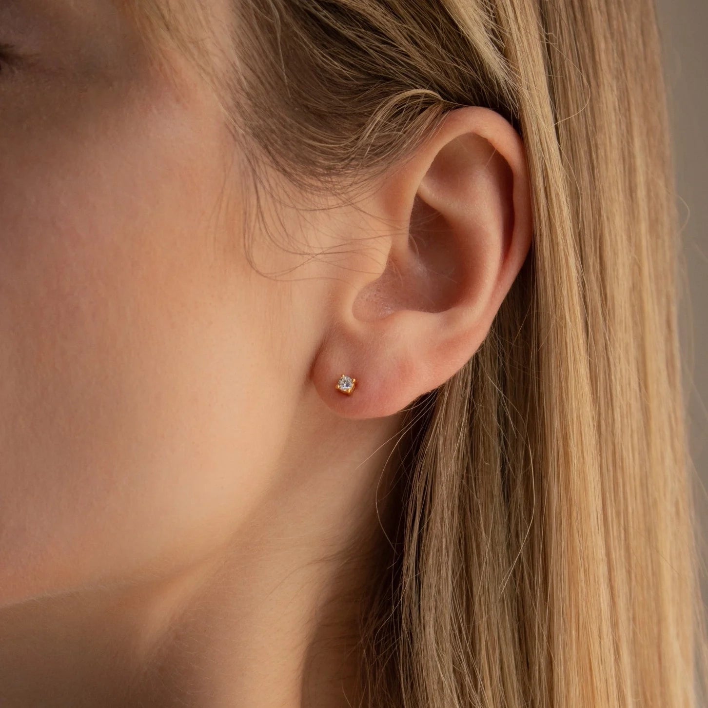 Diamond Minimalist Studs Silver 18K Gold Plated