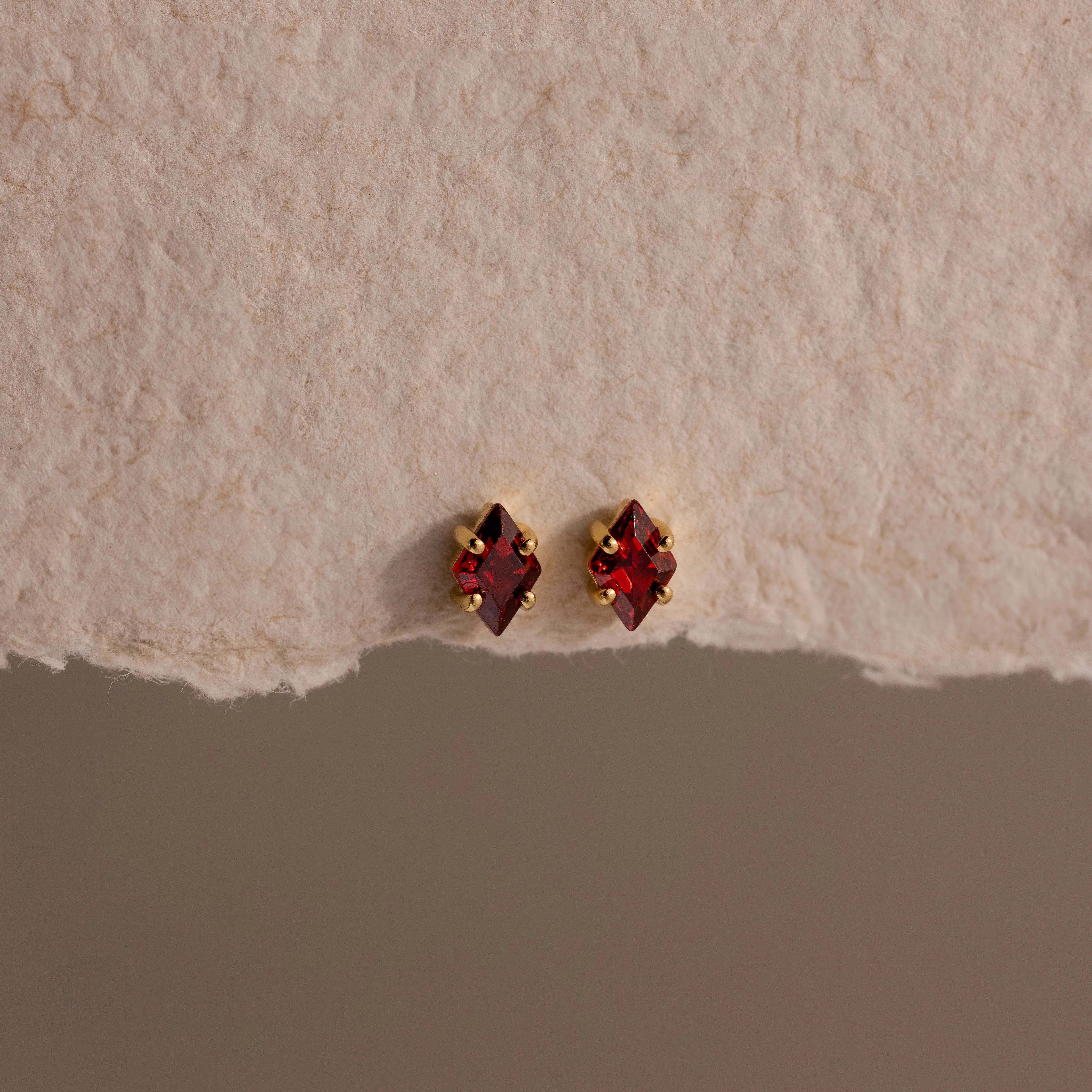 Rhombus Garnet Flatback Studs Silver 18K Gold Plated