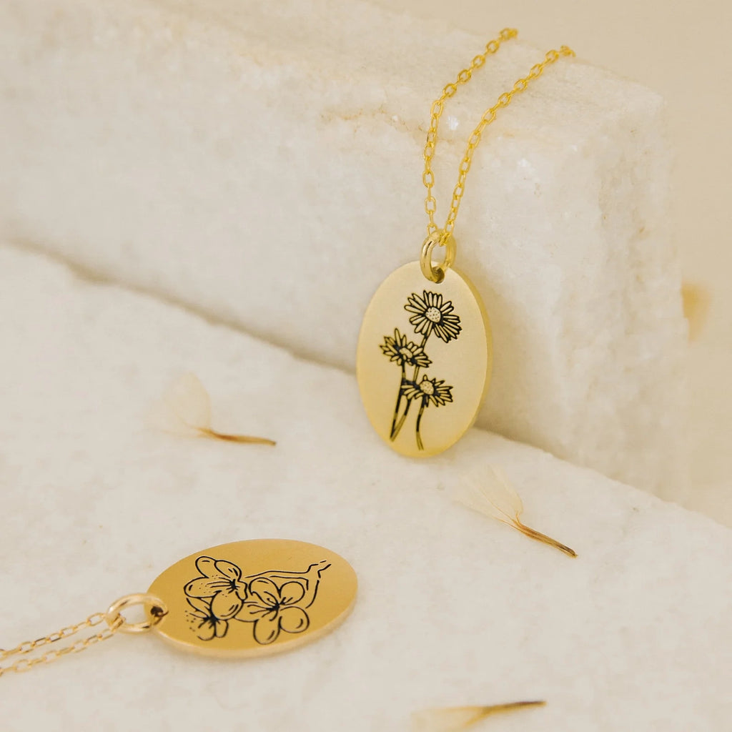 Oval Birth Flower Necklace Silver 18K Gold Plated