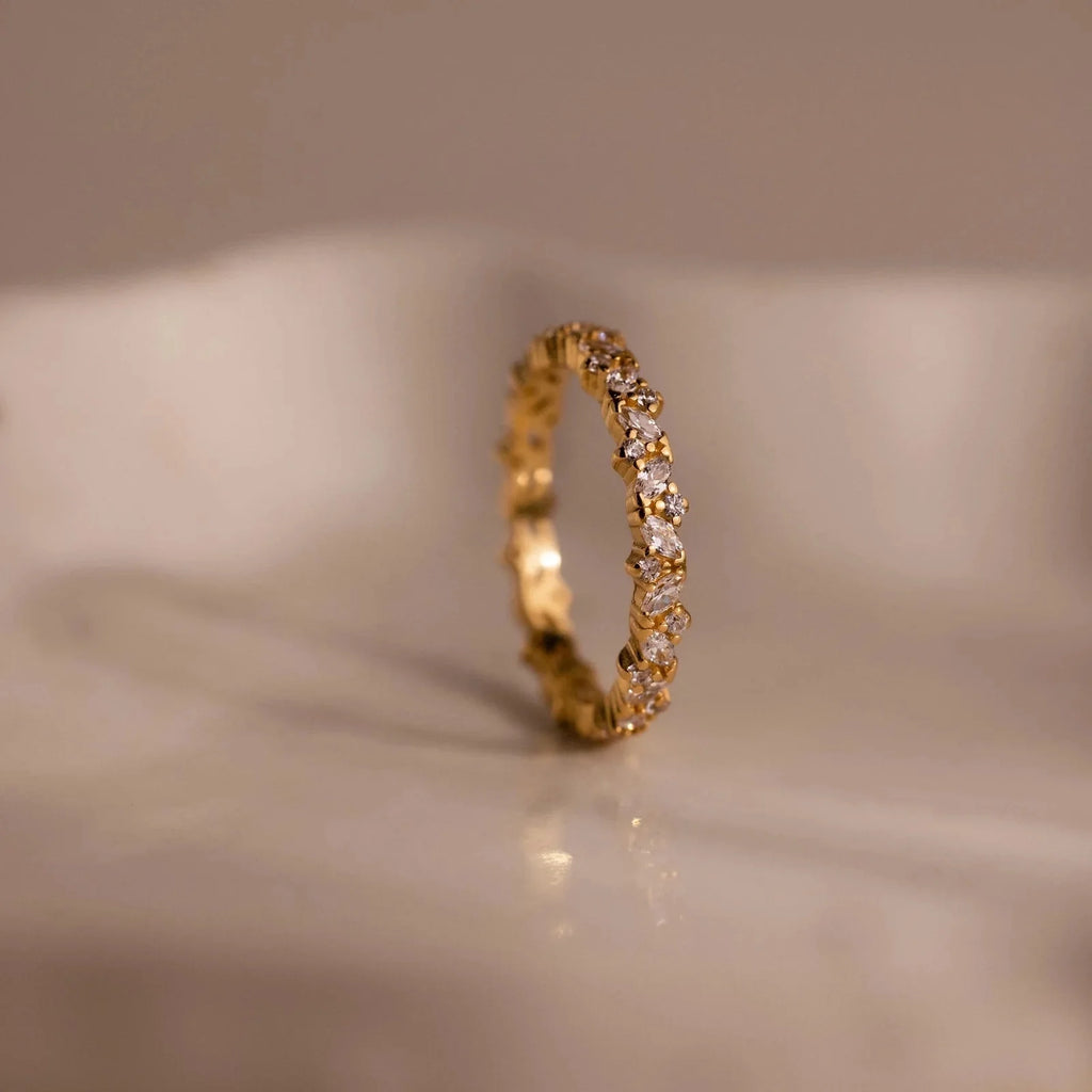 Endless Shine Ring