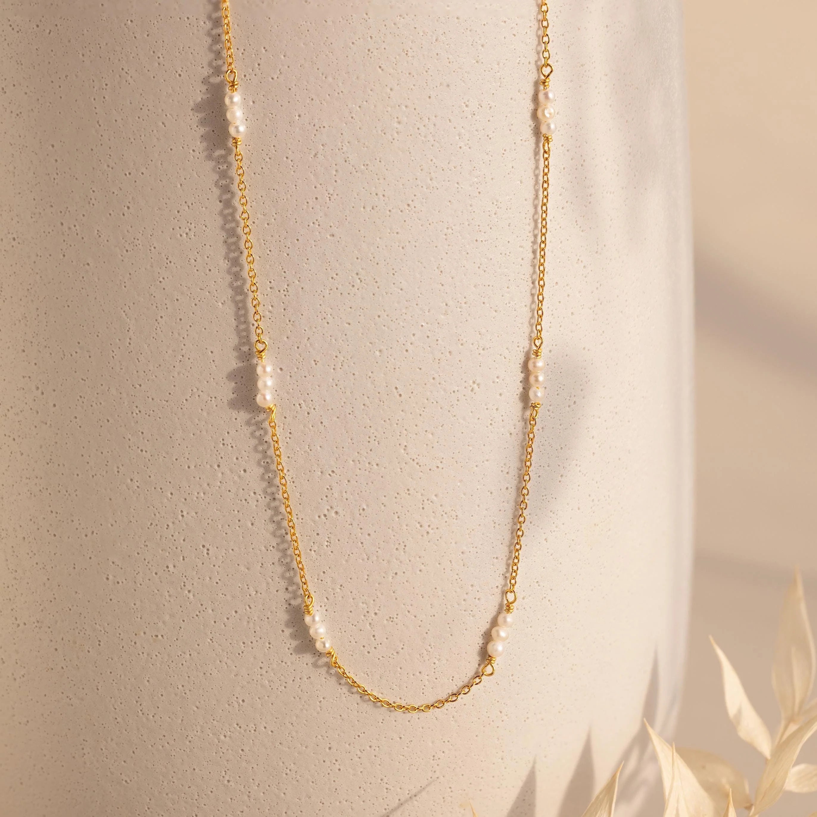 Hali Pearl Station Necklace Silver 18K Gold Plated