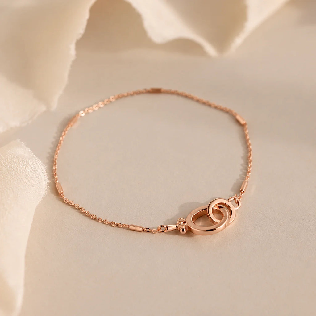 Hinged Circle Pendant Bracelet