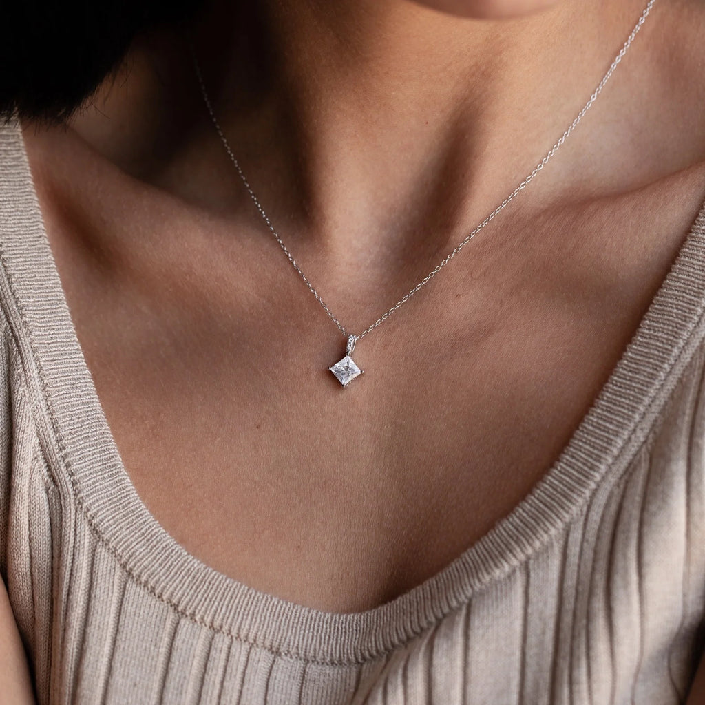 Carina Diamond Pendant Necklace Silver 18K Gold Plated