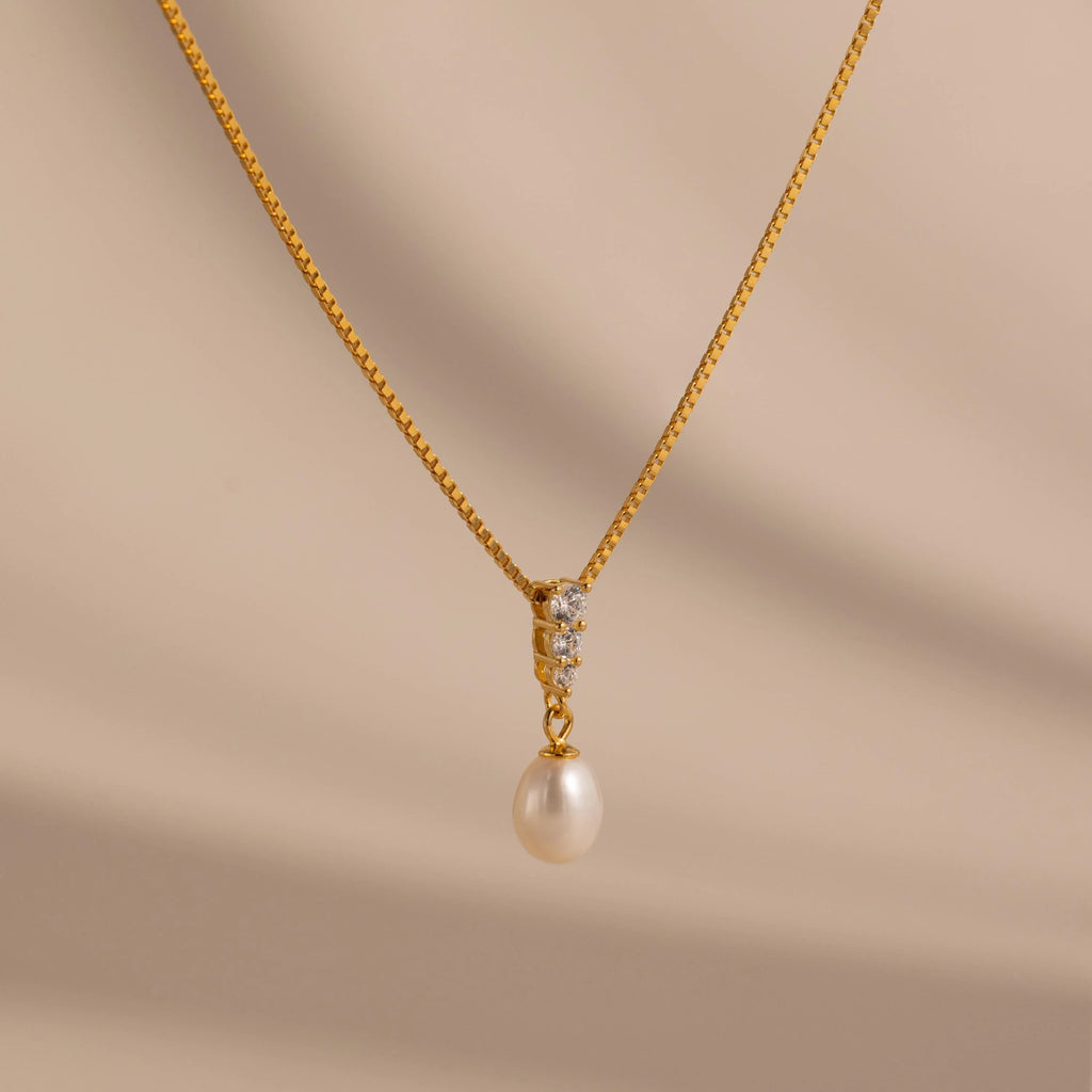 Diamond Pearl Droplet Necklace Silver 18K Gold Plated
