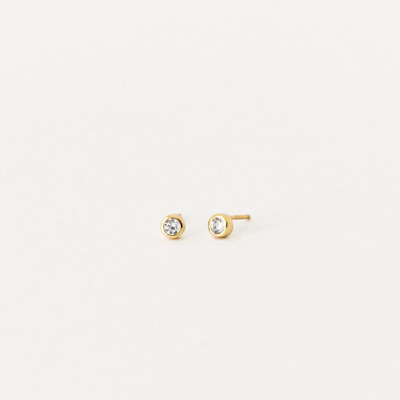 Jane Diamond Studs Silver 18K Gold Plated