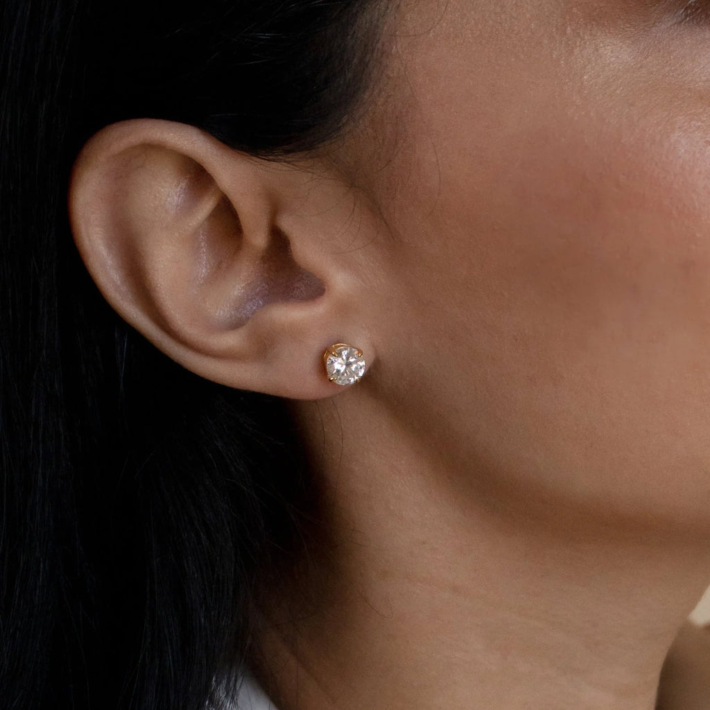 Round Diamond Studs Silver 18K Gold Plated