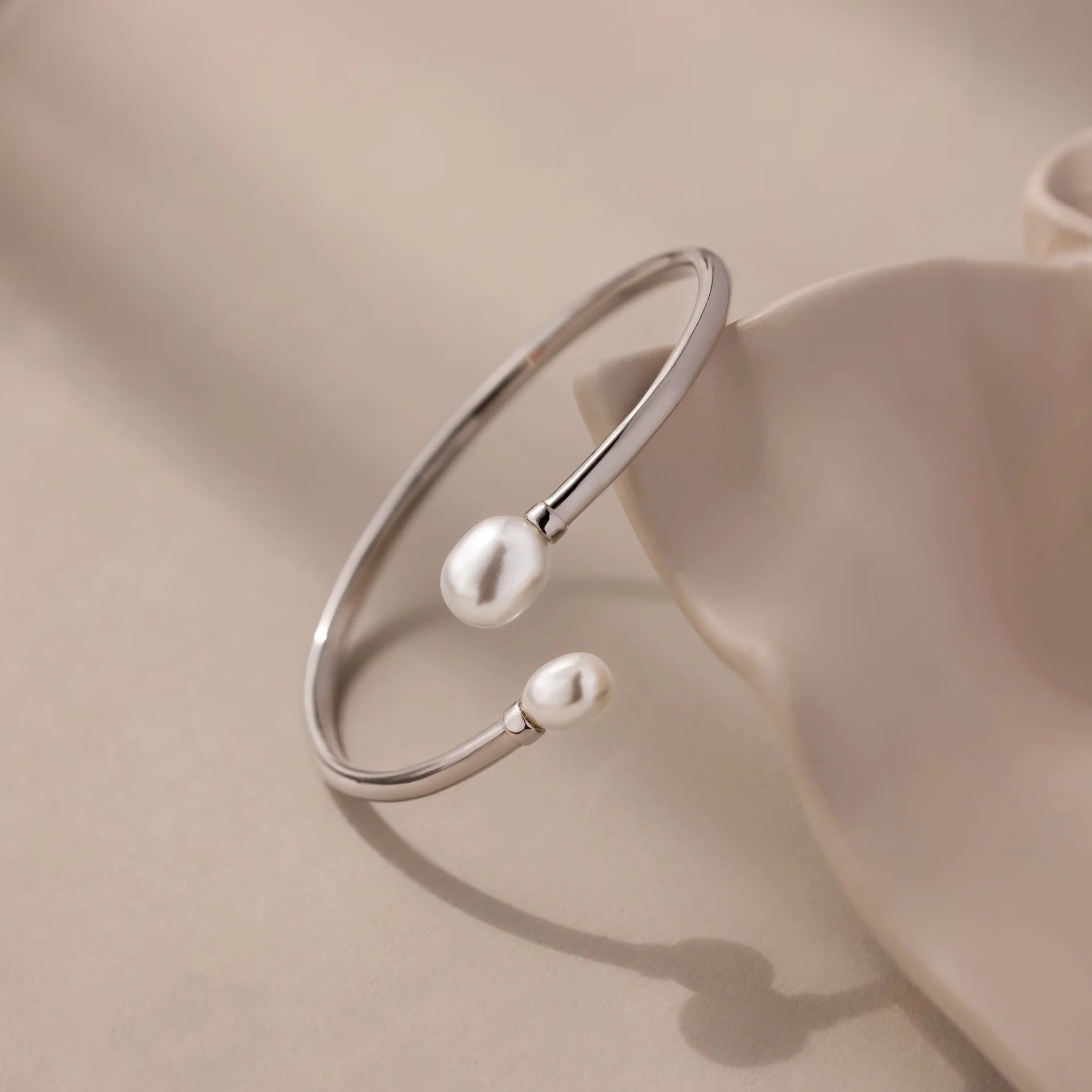 Shell Pearl Cuff Bracelet Silver 18K Gold Plated