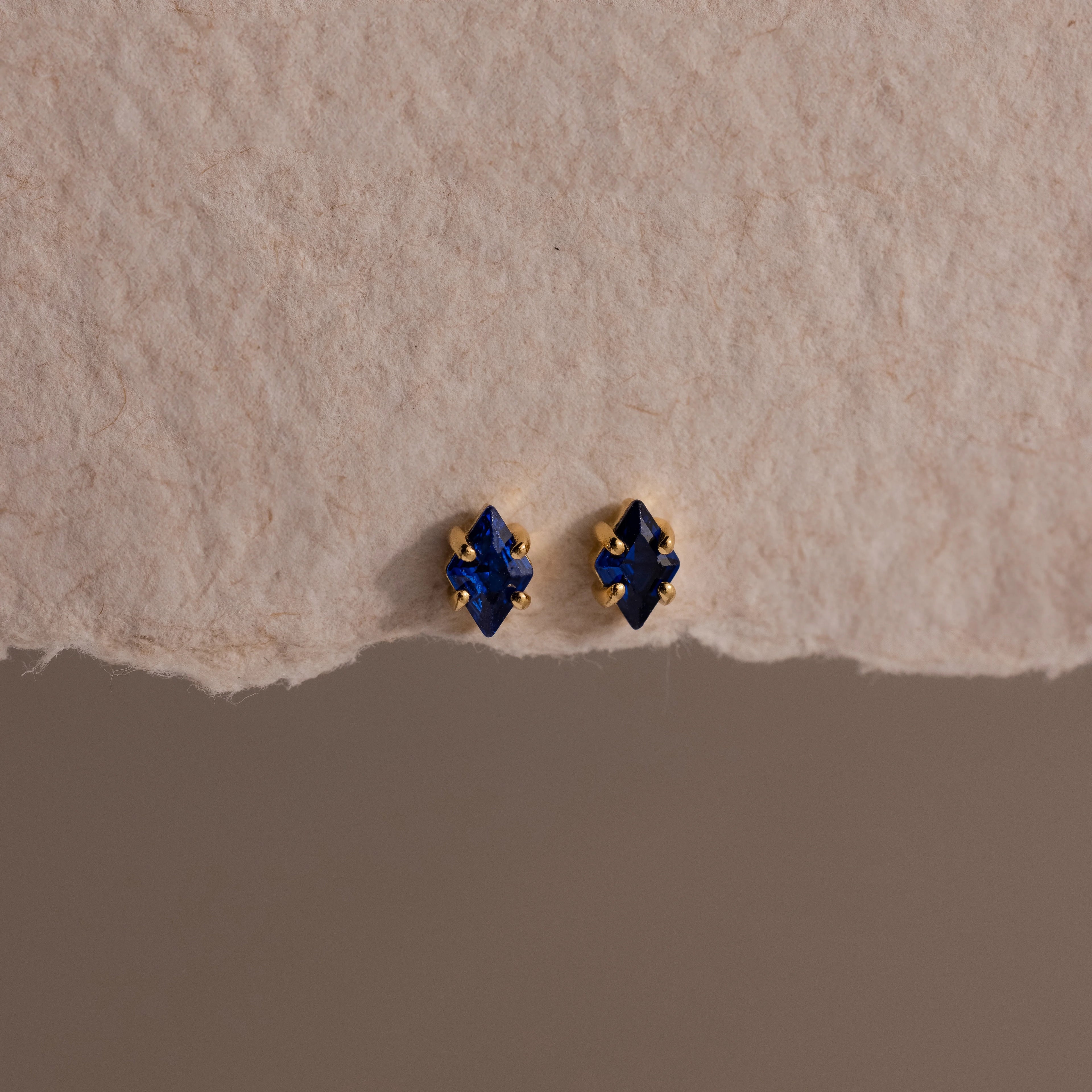 Rhombus Sapphire Flatback Studs Silver 18K Gold Plated
