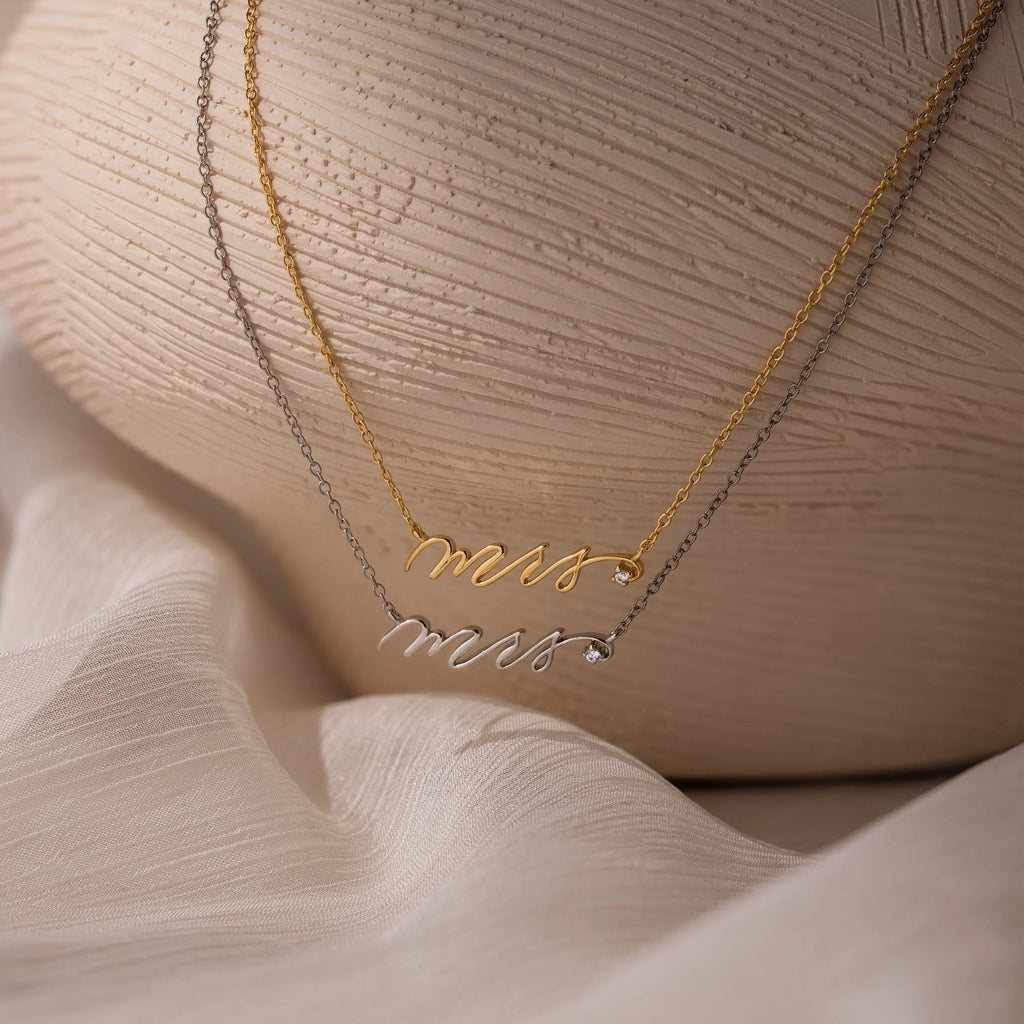 Mrs. Necklace Silver 18K Gold Plated