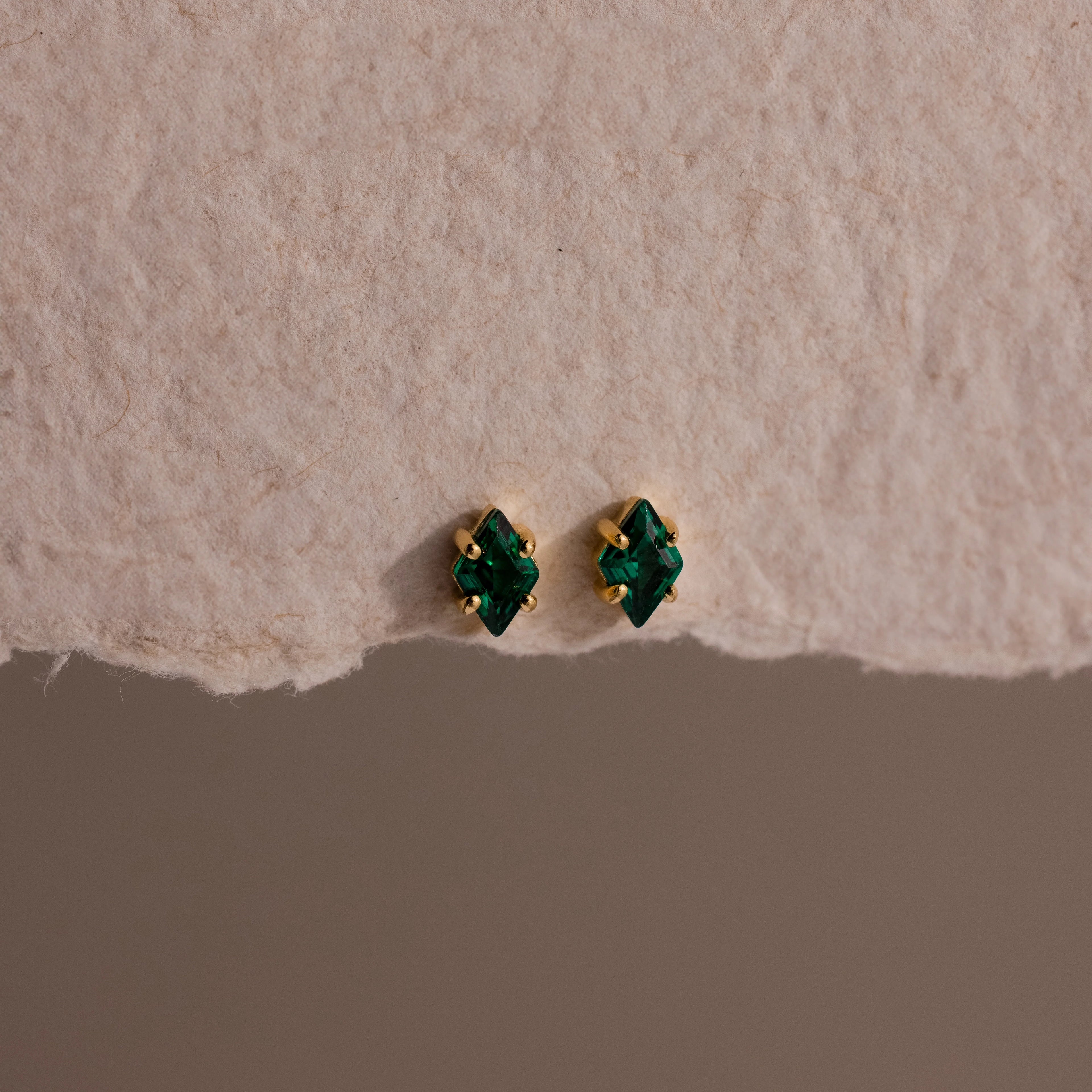 Rhombus Emerald Flatback Studs Silver 18K Gold Plated