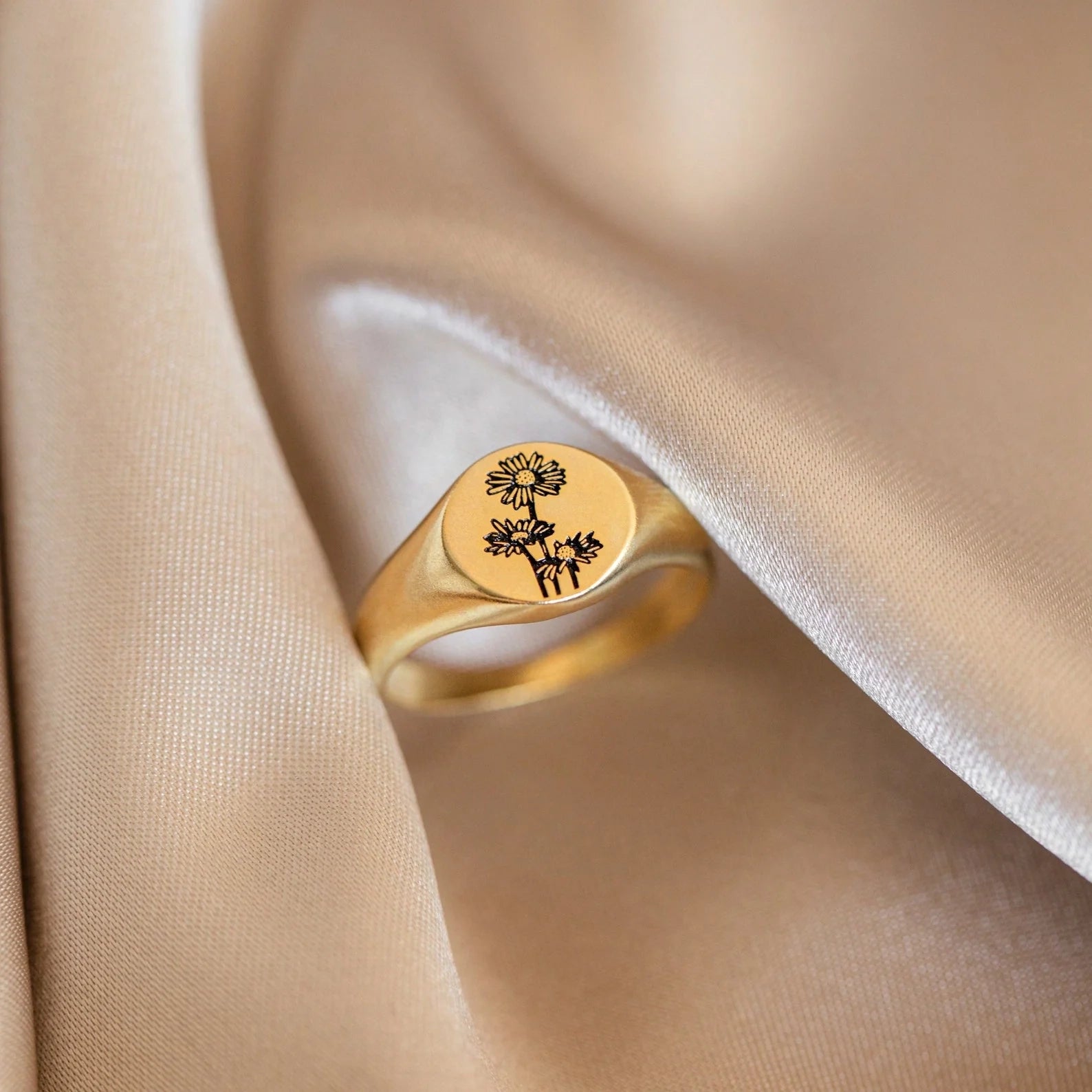 Birth Flower Signet Ring Silver 18K Gold Plated