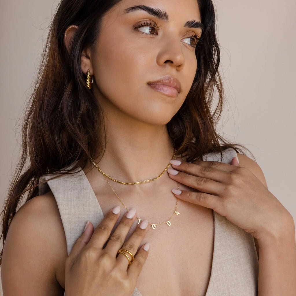 Alice Spaced Number Necklace Silver 18K Gold Plated