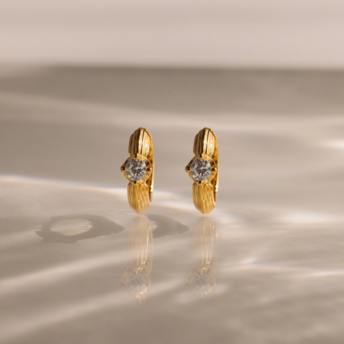 Ribbed Diamond Huggies Silver 18K Gold Plated