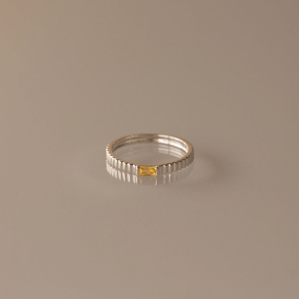 Dainty Topaz Ribbed Ring Silver 18K Gold Plated