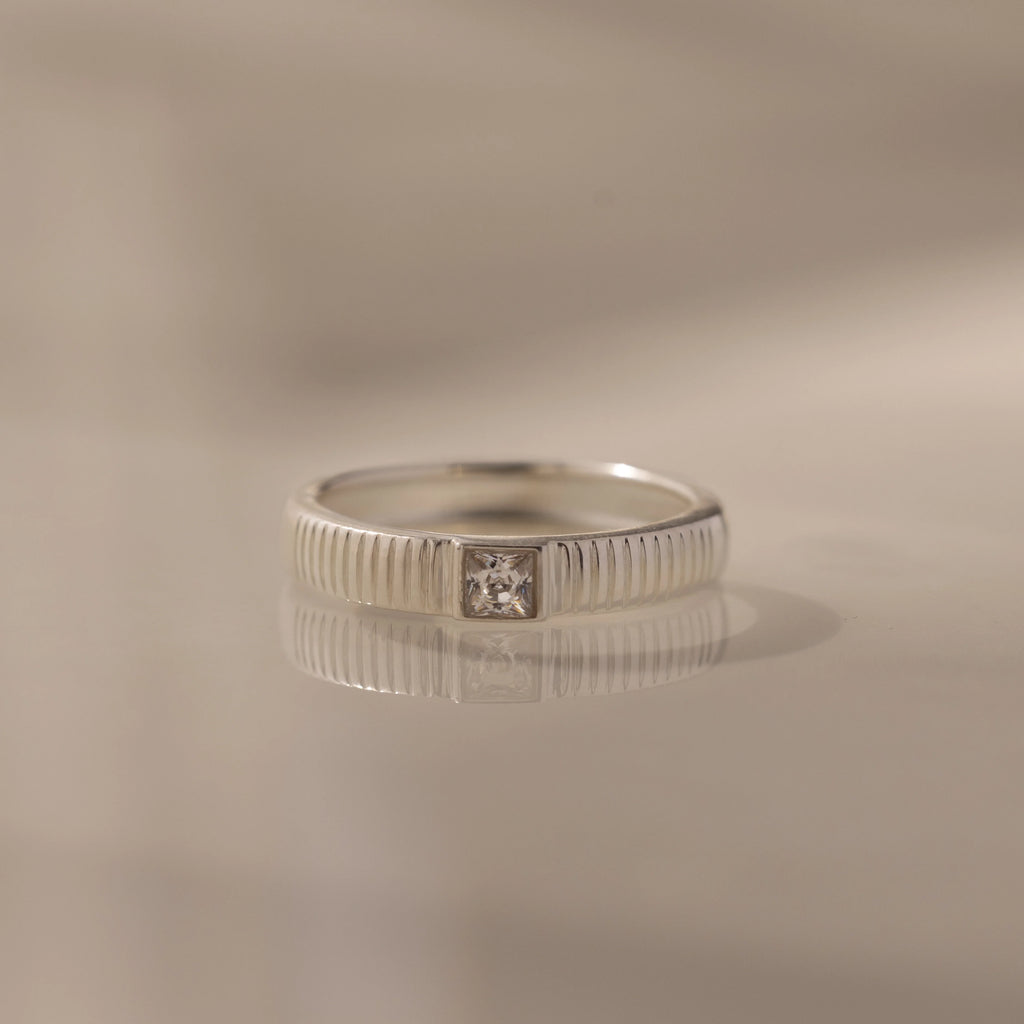 Ribbed Diamond Band Silver 18K Gold Plated