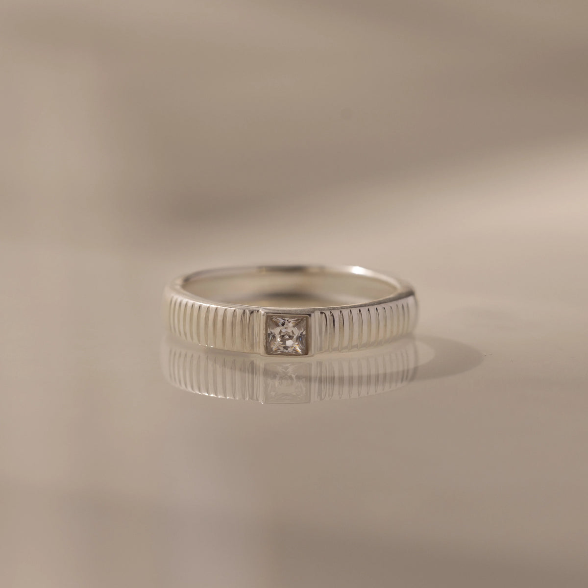 Ribbed Diamond Band Silver 18K Gold Plated