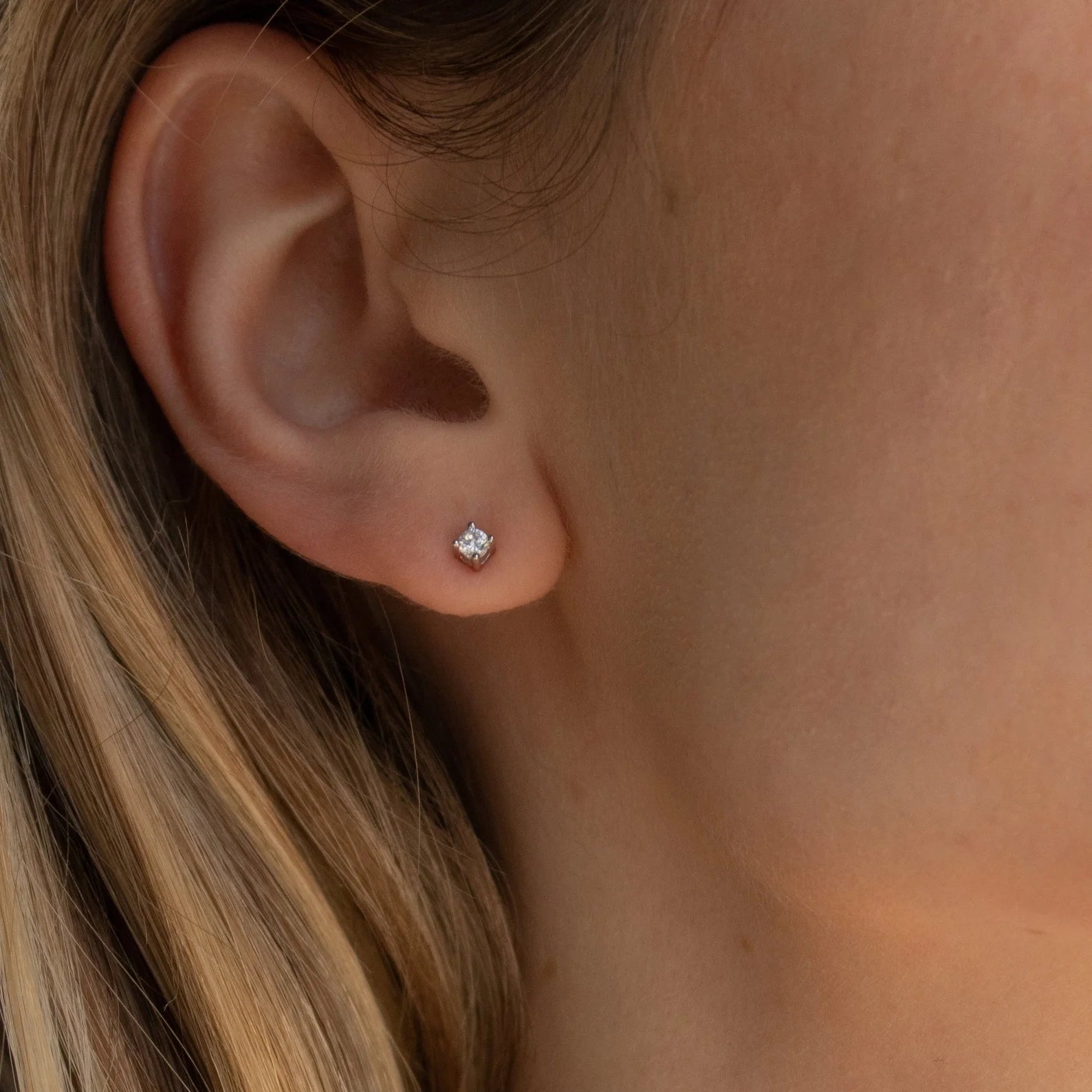 Diamond Minimalist Studs Silver 18K Gold Plated