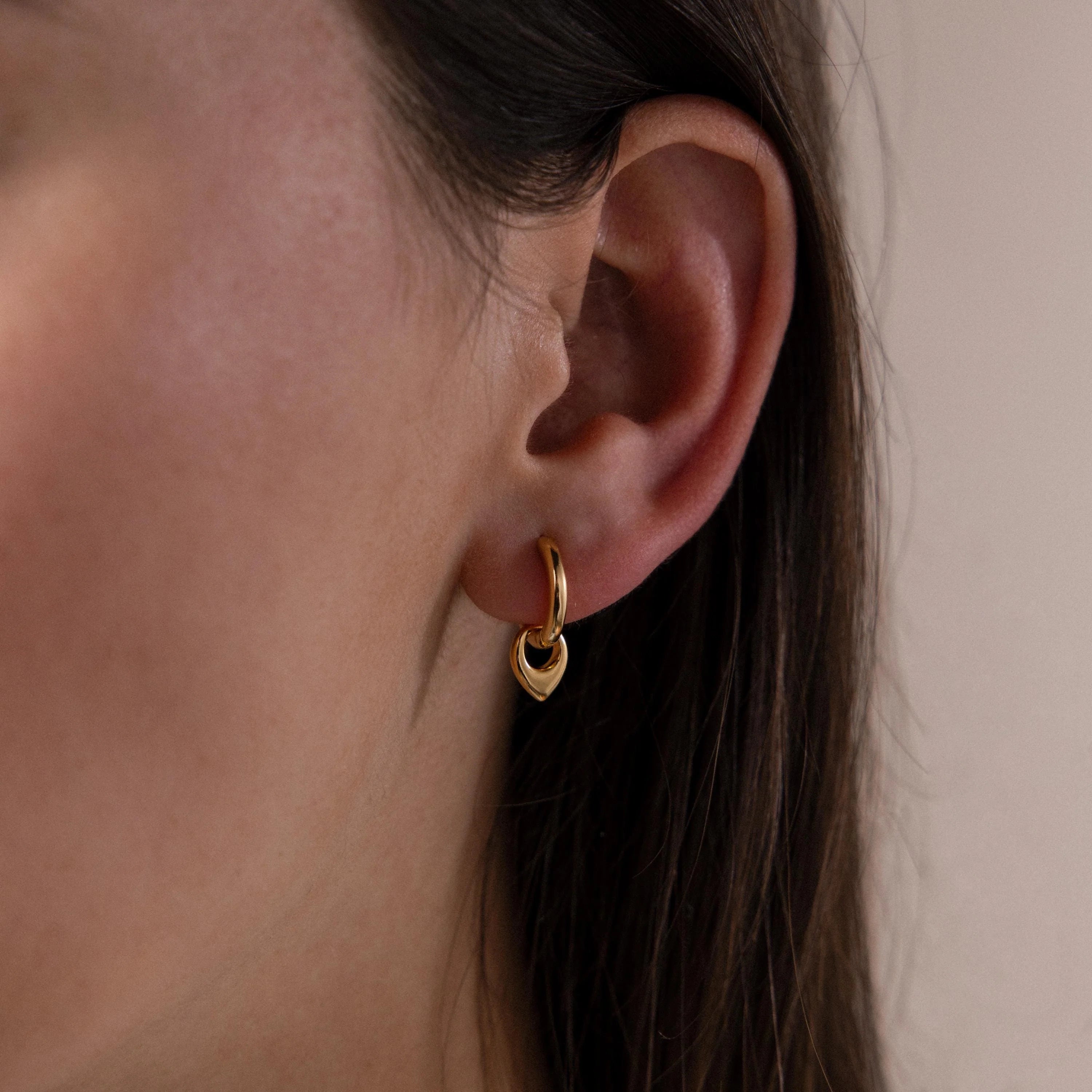 Tiny Teardrop Huggies Silver 18K Gold Plated