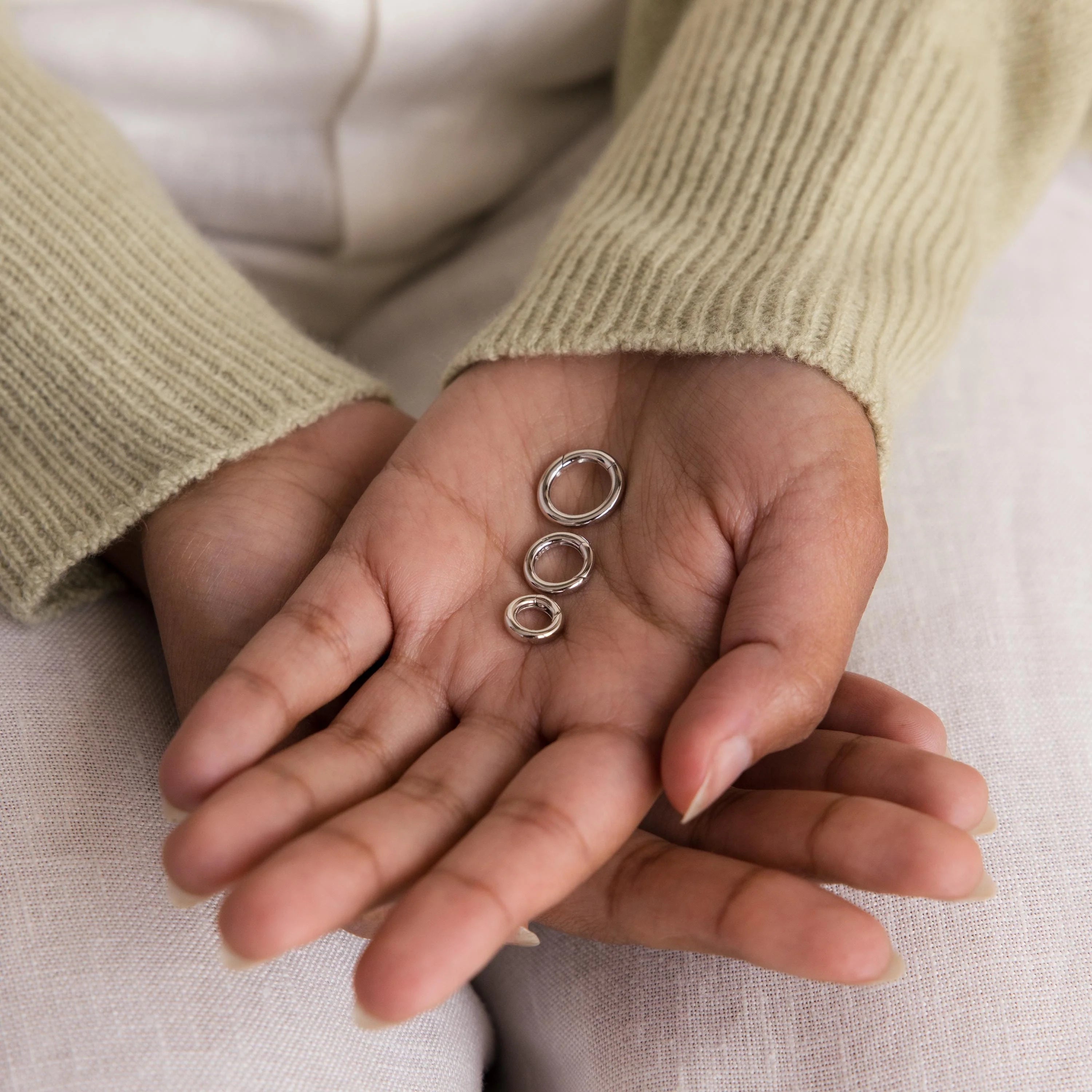Round Carabiner Charm Set in Silver Silver 18K Gold Plated