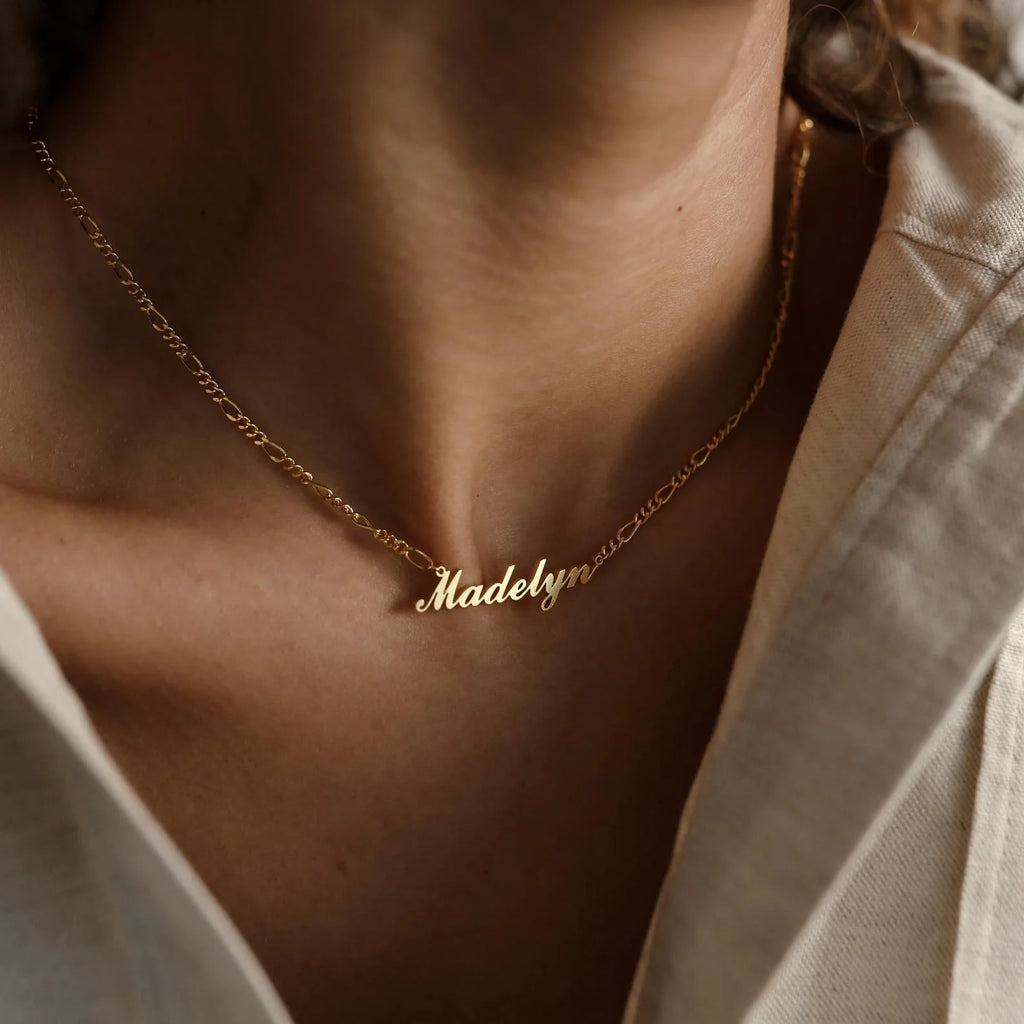 Carrie Figaro Chain Name Necklace Silver 18K Gold Plated