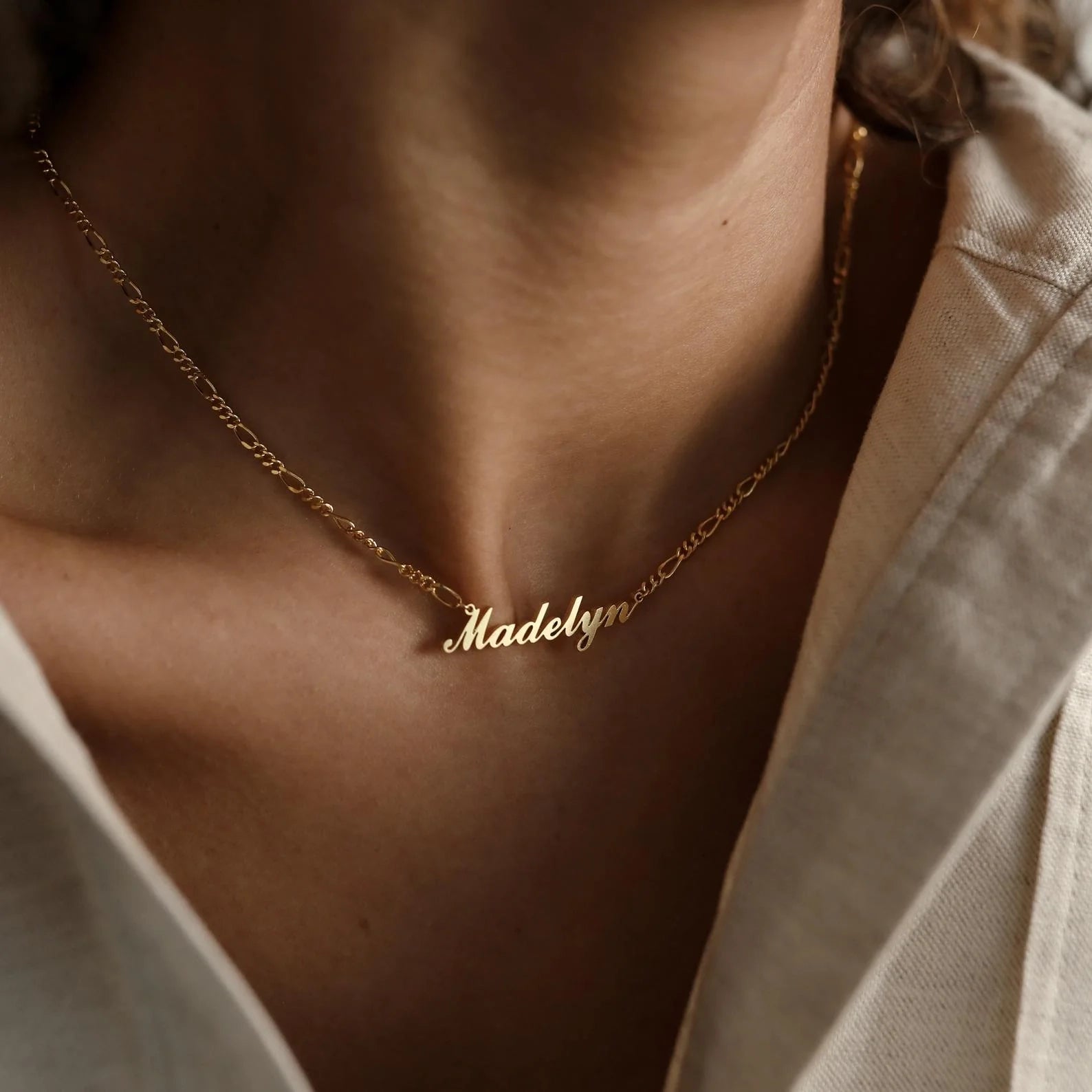 Carrie Figaro Chain Name Necklace Silver 18K Gold Plated