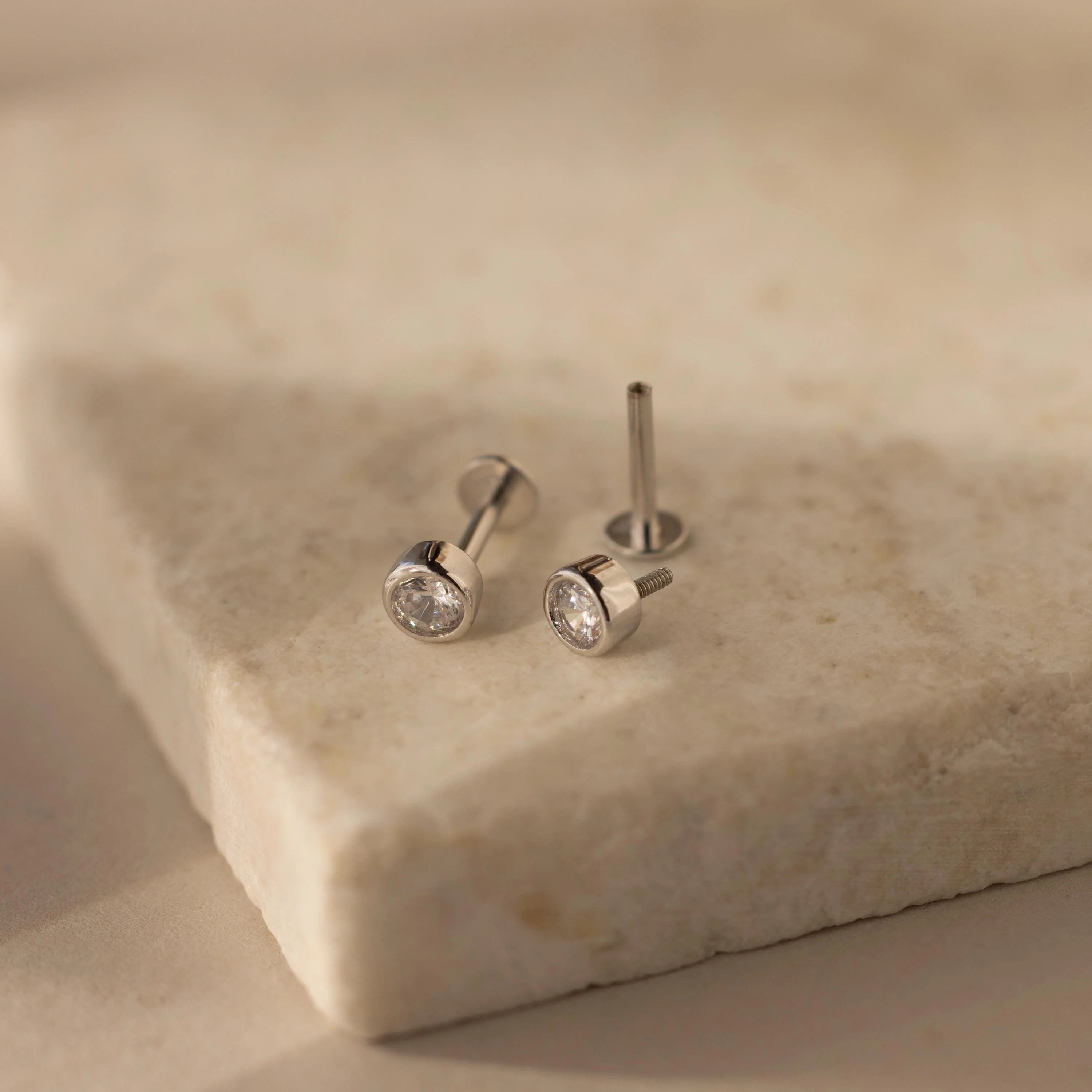 Medium Diamond Bezel Flatback Studs Silver 18K Gold Plated