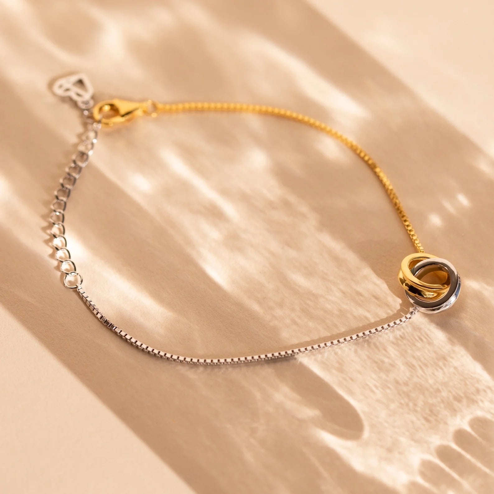 Interlocking Circles Charm Bracelet Silver 18K Gold Plated