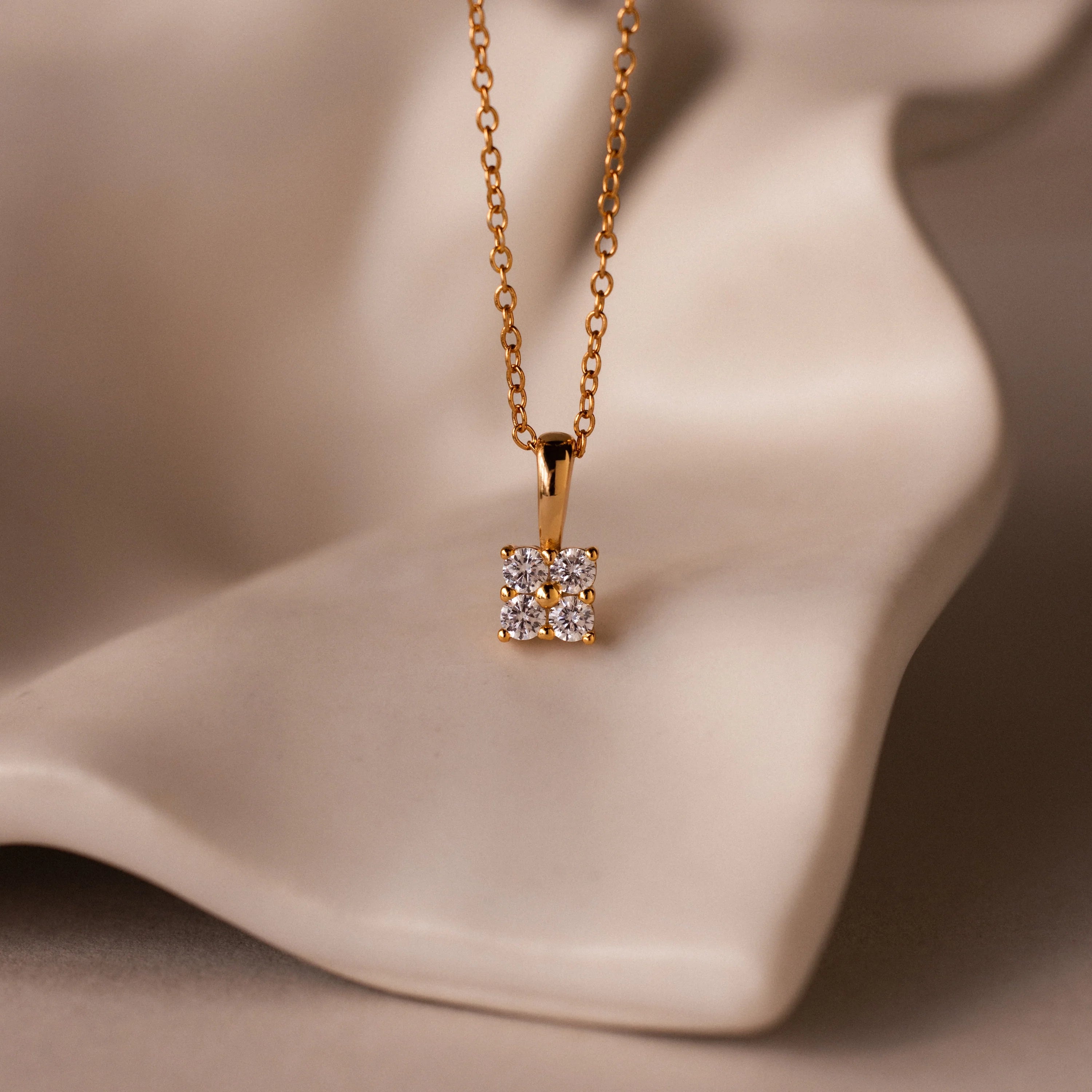 Ombre Diamond Flower Necklace Silver 18K Gold Plated