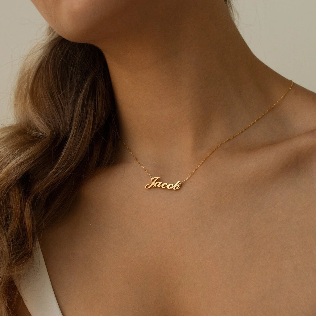 Carrie Name Necklace Silver 18K Gold Plated