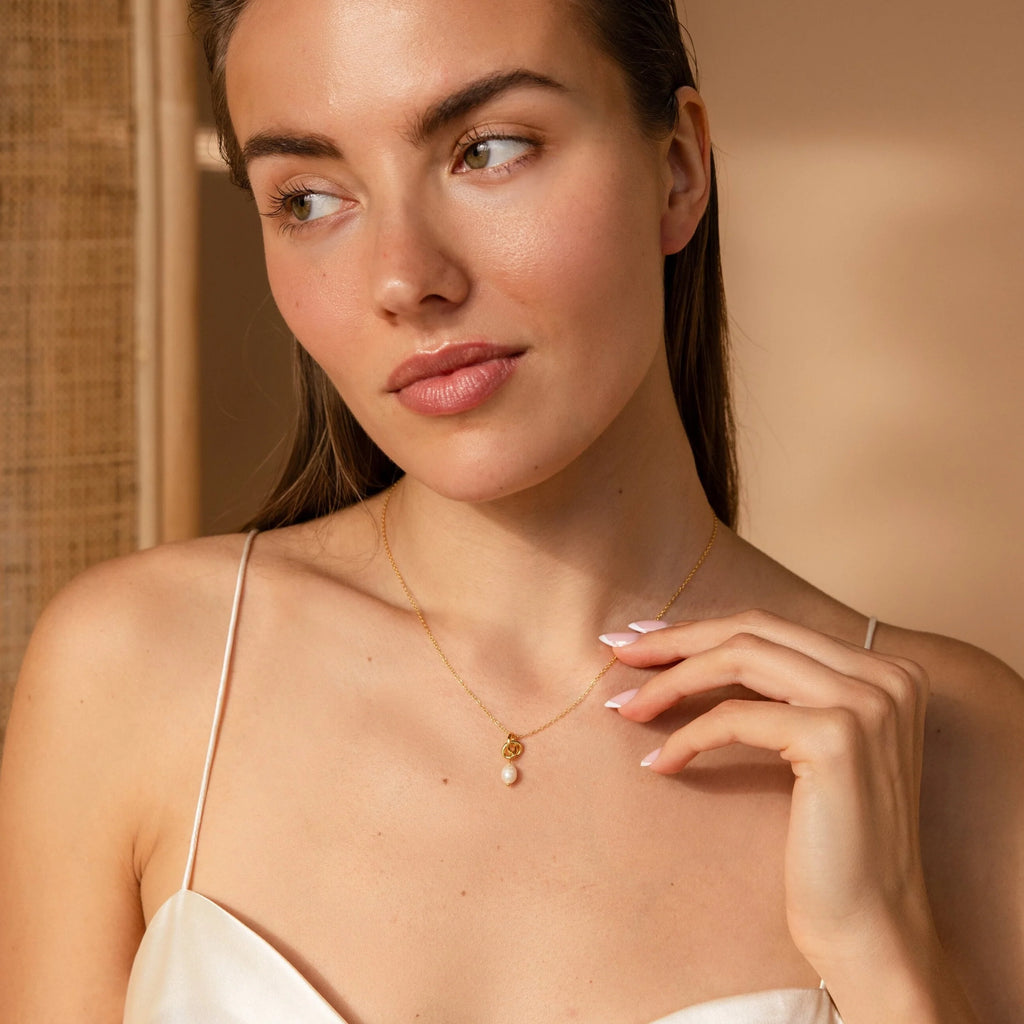 Dainty Knot Pearl Necklace Silver 18K Gold Plated