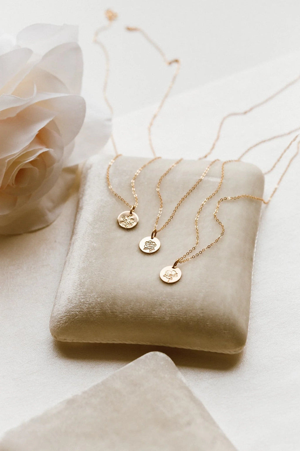 Small Flora Necklace