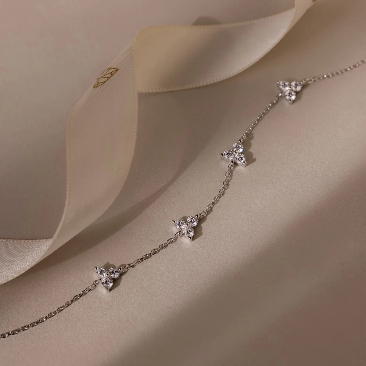 Mini Lily Diamond Bracelet Silver 18K Gold Plated