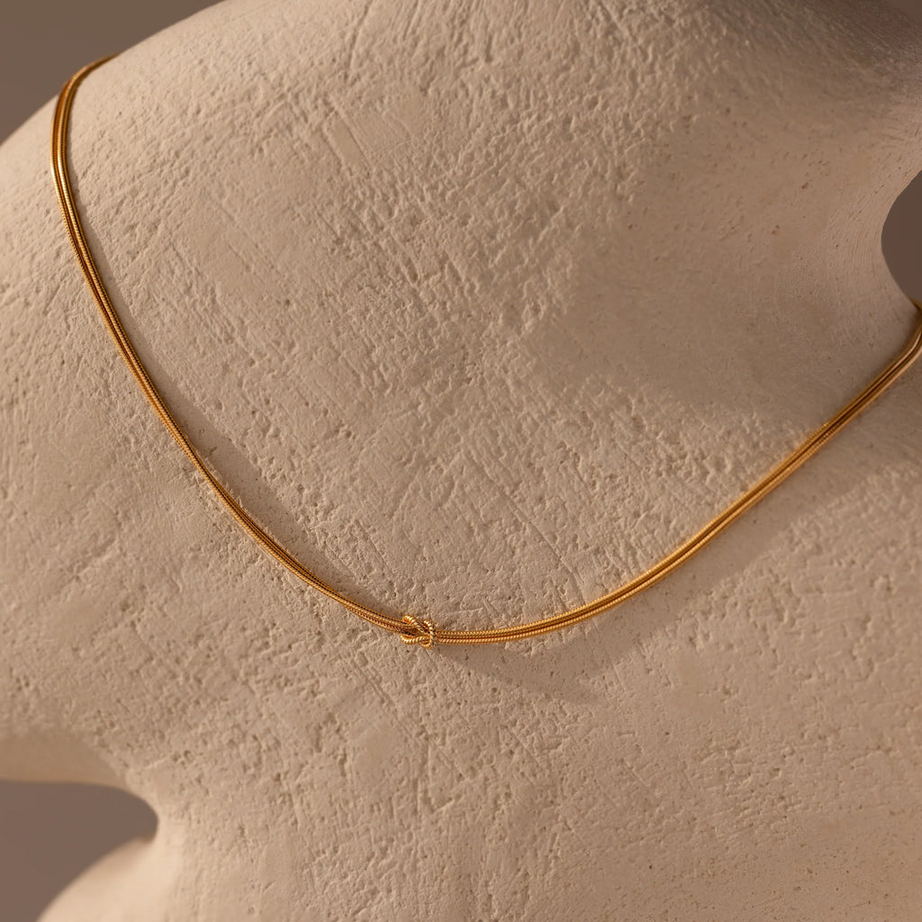 Love Knot Chain Necklace Silver 18K Gold Plated